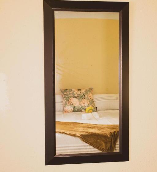 Pension Onezero22 Guesthouse