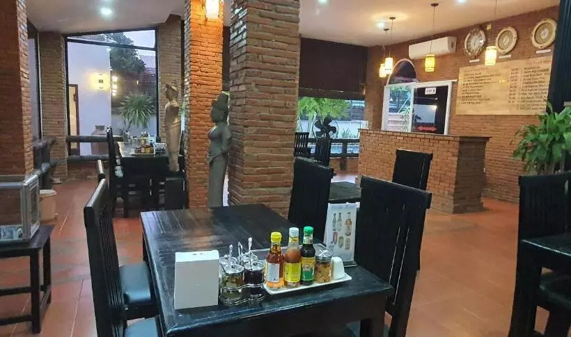 پانسیون Only One Boutique, Restaurant, Cafe
