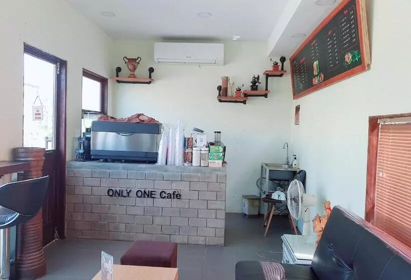 پانسیون Only One Boutique, Restaurant, Cafe