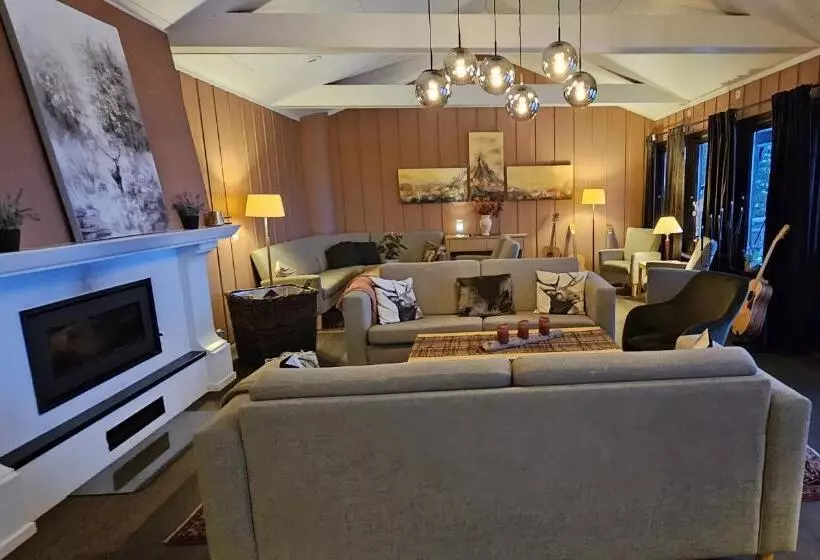 ペンション øyer Fjellstugu