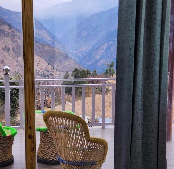 مبيت وإفطار Raithal Jungle Resort