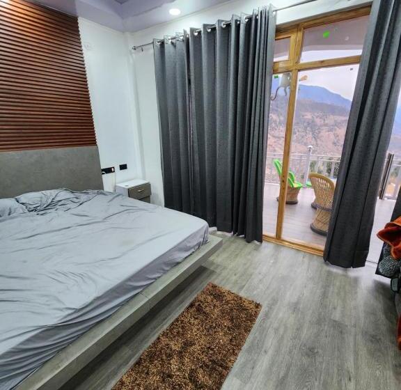 مبيت وإفطار Raithal Jungle Resort