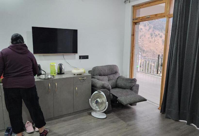 مبيت وإفطار Raithal Jungle Resort