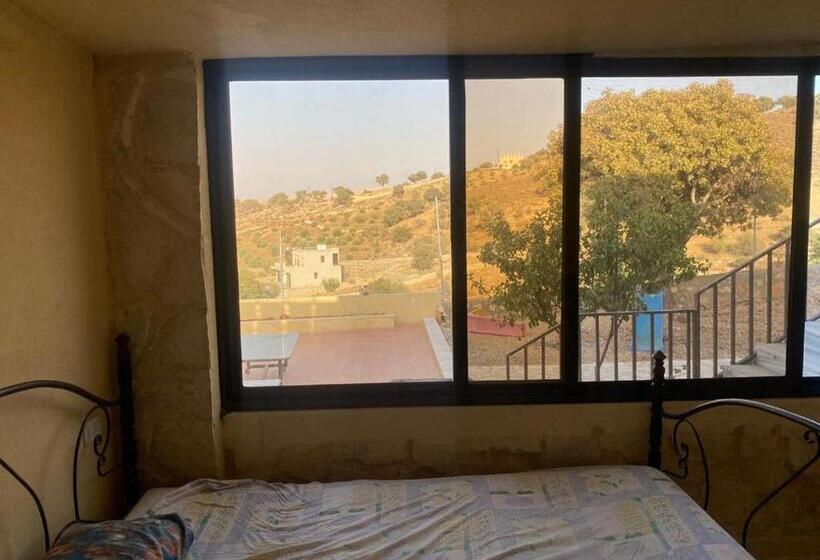 هتل Amman Landscape Farm