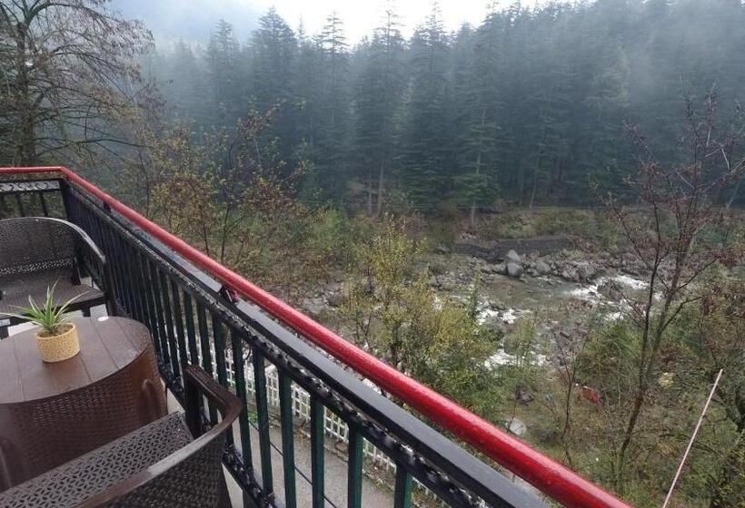 Hotel Dev Inn With Heated Room And Scenic Balcony