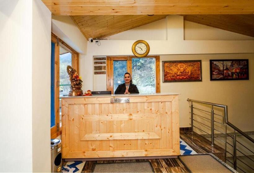 ホテル Hamta Foothills Cottage