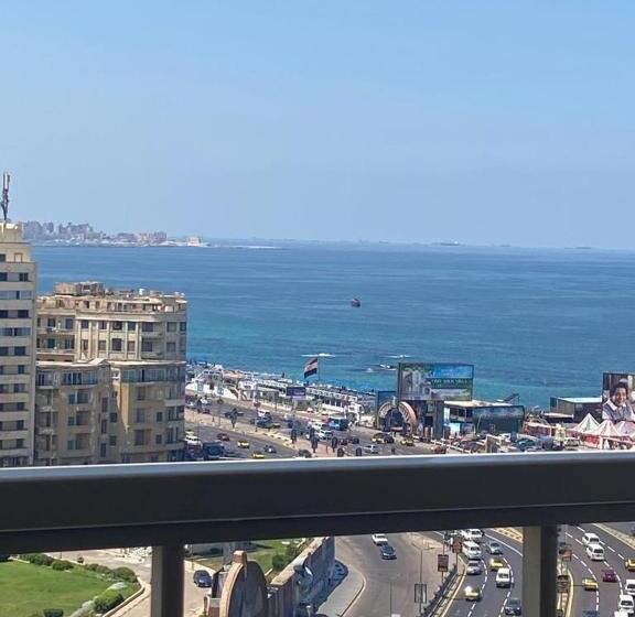 هتل Hi Alex Apartments