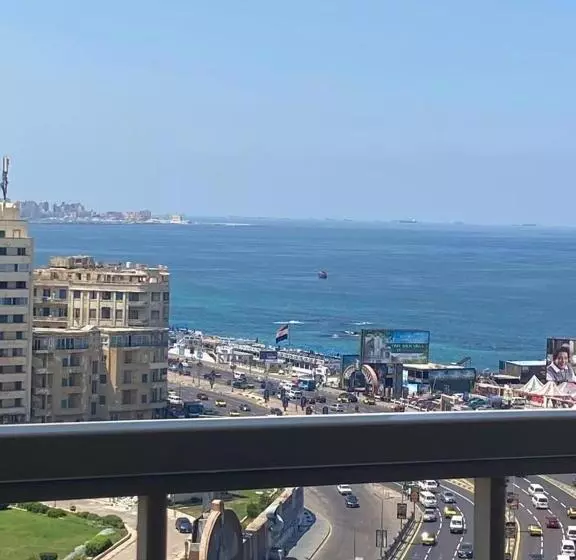 هتل Hi Alex Apartments