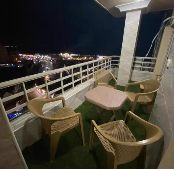 هتل Hi Alex Apartments
