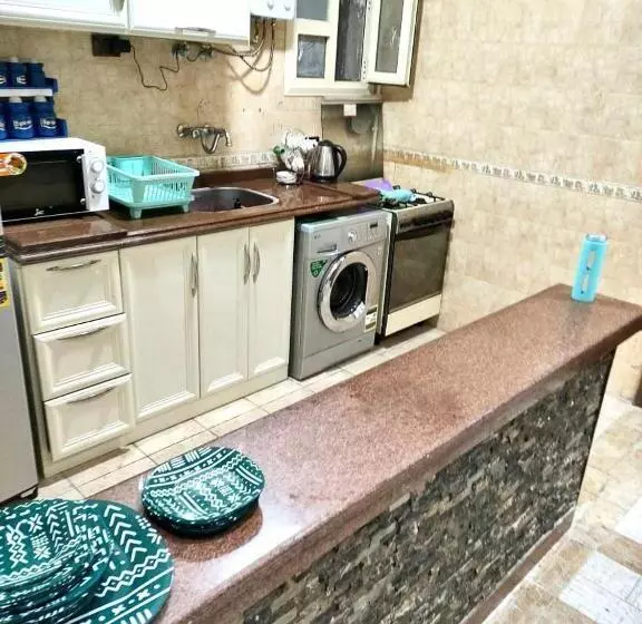 هتل Hi Alex Apartments