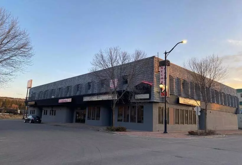 Hotelli Nechako Valley Inn