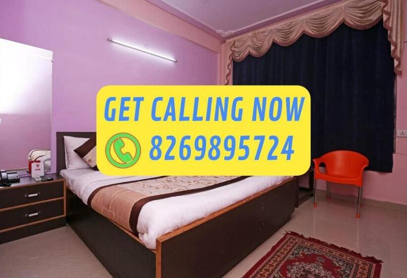 Hotel Niharika Bhavan