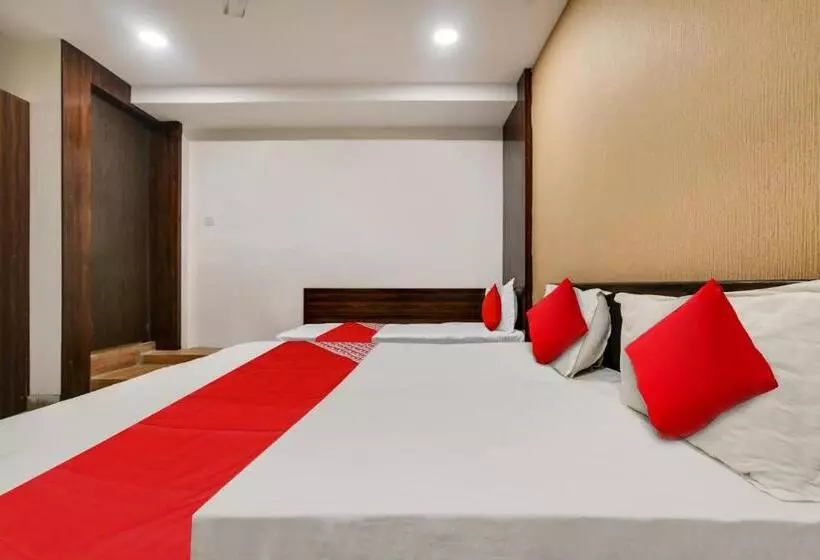 ホテル Oyo New Grand Stay