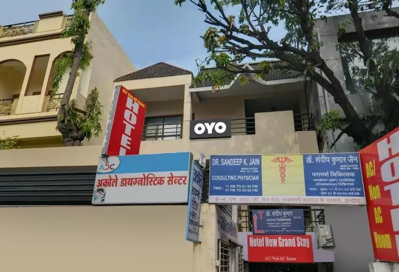 ホテル Oyo New Grand Stay