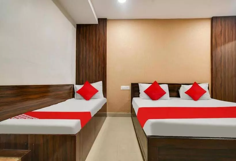 ホテル Oyo New Grand Stay
