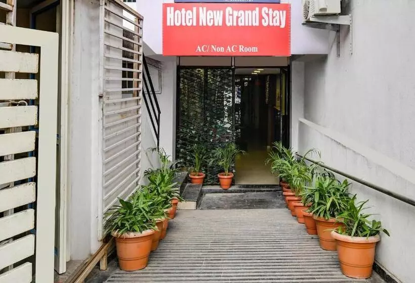 ホテル Oyo New Grand Stay