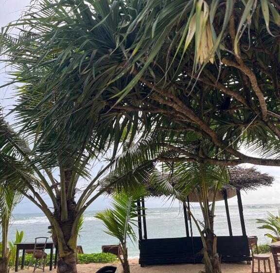 Hotel Sabine Holiday Resort And Restaurant