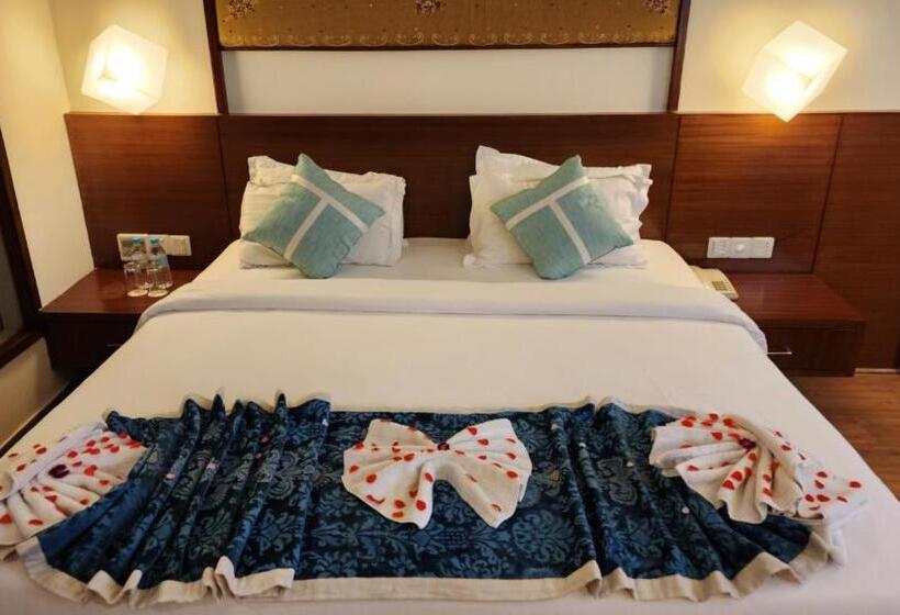 酒店 Royal Ark   Kasauli