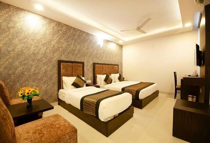 ホテル White Rock Sector 68 Sohna Road