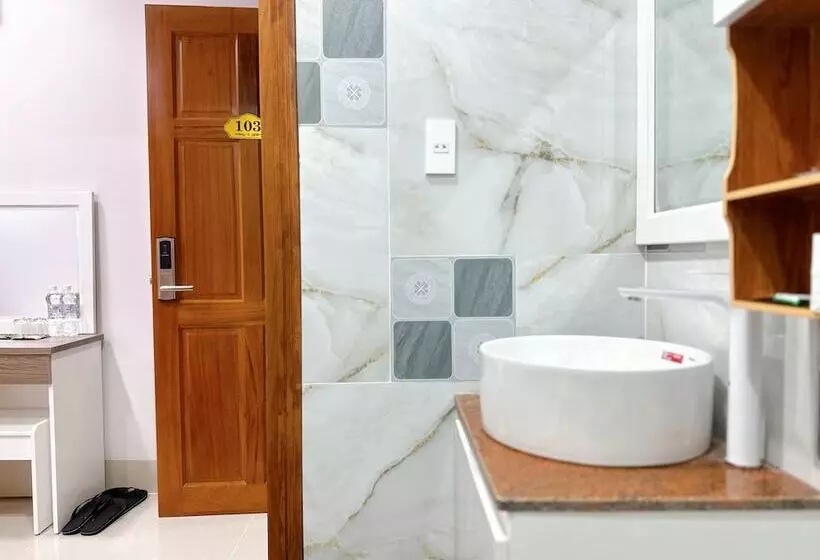 Milanesa Hotel And Apartment