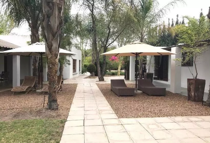 Majatalo Blue Mountain View Cottages