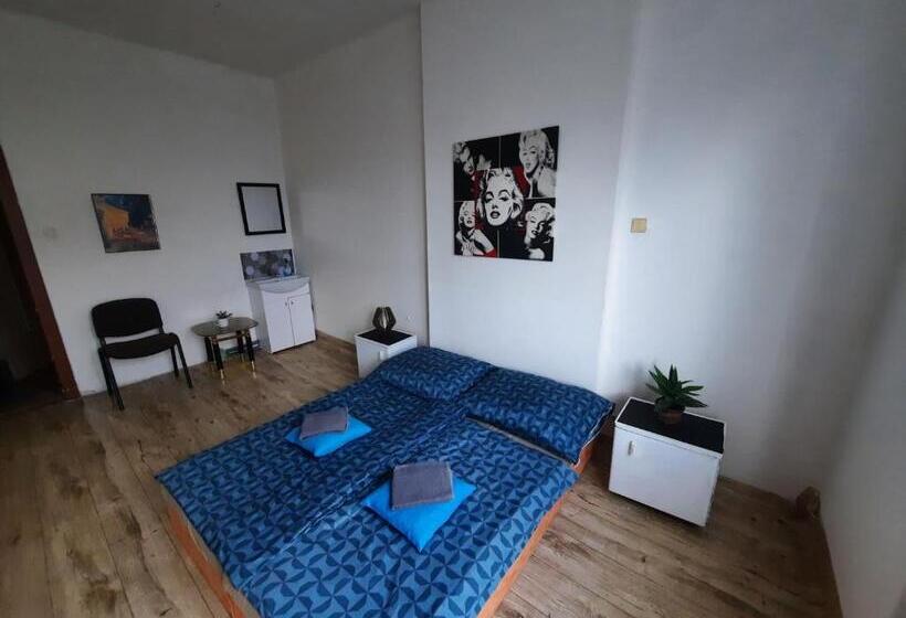 Пансион Chill & Share Inn