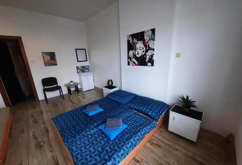 Пансион Chill & Share Inn