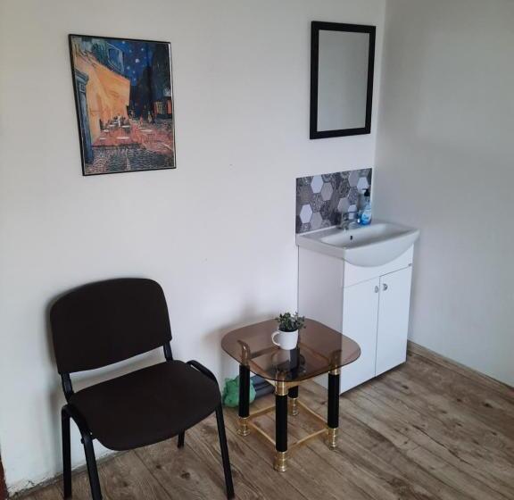 Пансион Chill & Share Inn