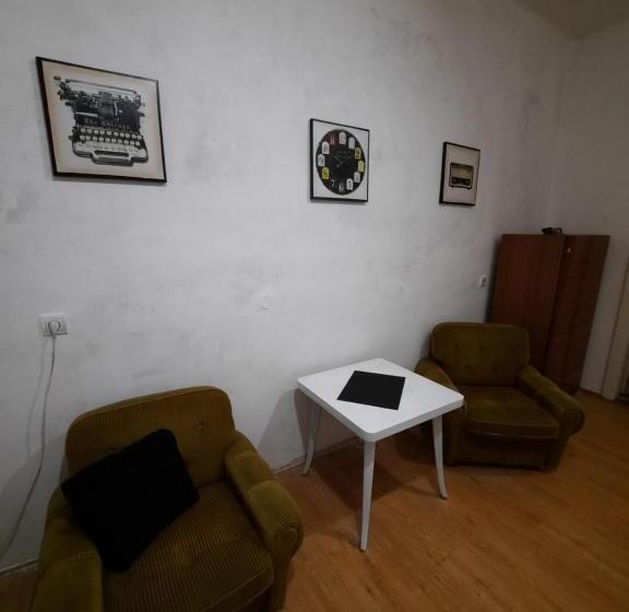 Пансион Chill & Share Inn