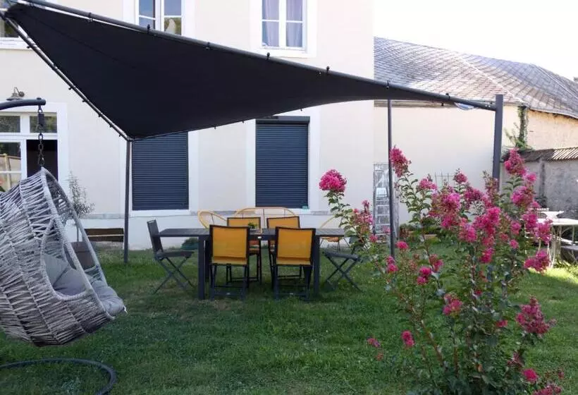 ペンション Chambre Japonaise Avec Lit King Size En Maison D Hôtes, Proche Autoroute A10, Chartres Et Orléans