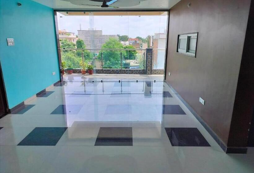 پانسیون Pratimalay Inn