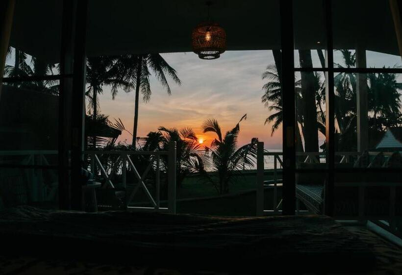 膳宿费 Senang Resort