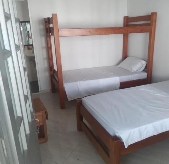 پانسیون Zarina