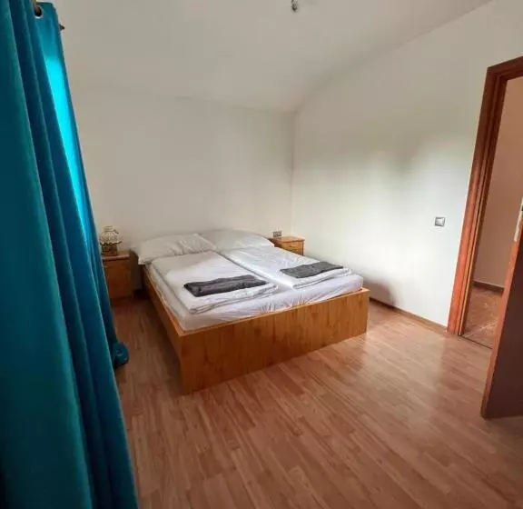 ユースホステル Nora Guesthouse And Restaurant