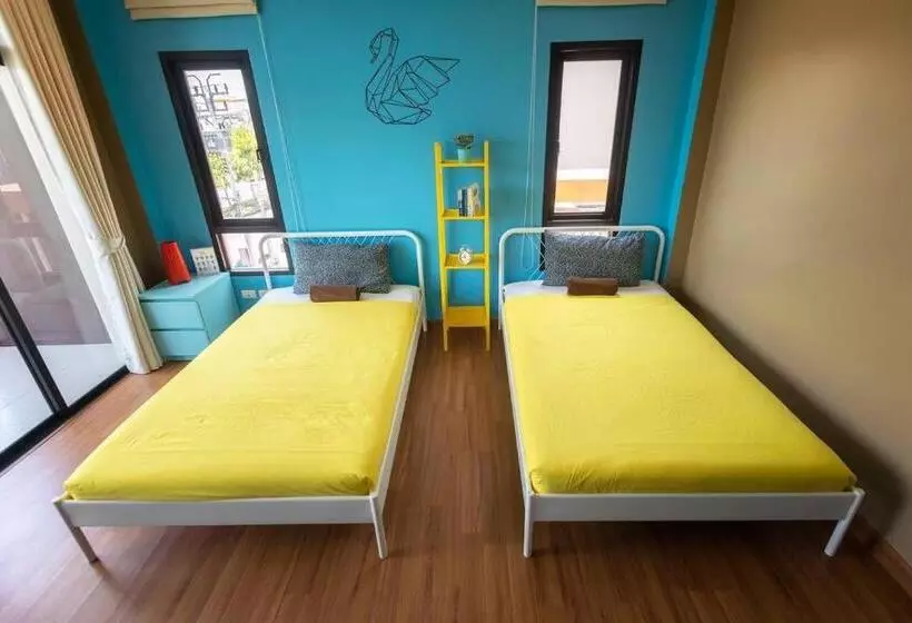 هاستل Peony S Home