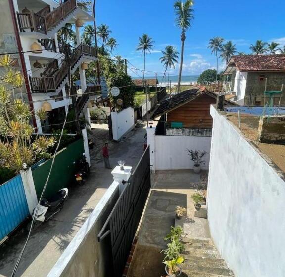 هاستل Surf And Snooze Inn