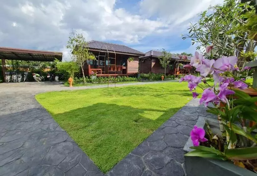 Aamiaismajoitus (B&B) Baan Ati Resort & Spa