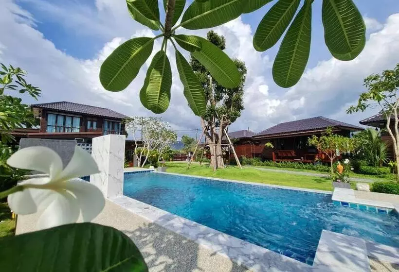 Aamiaismajoitus (B&B) Baan Ati Resort & Spa