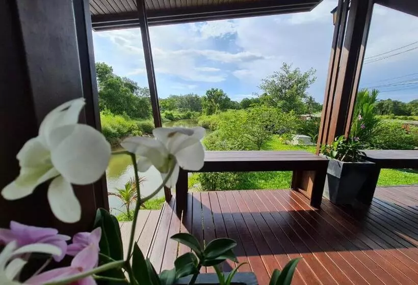 Aamiaismajoitus (B&B) Baan Ati Resort & Spa