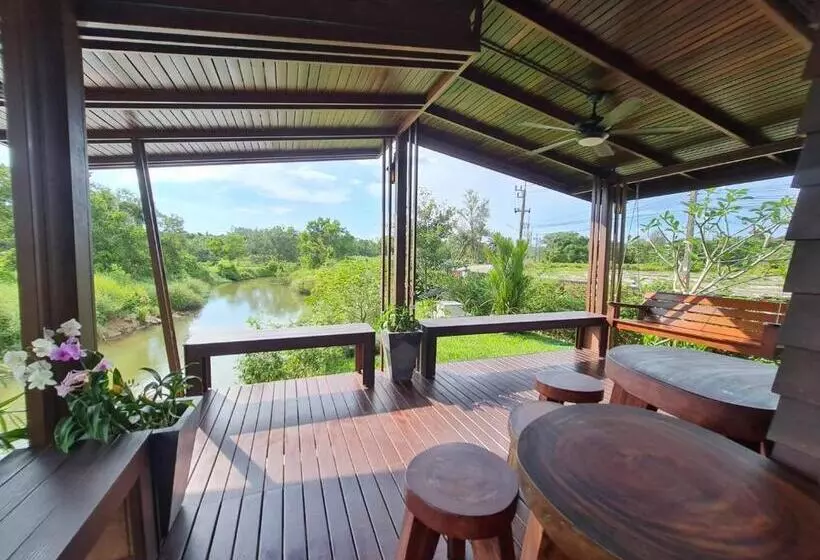 Aamiaismajoitus (B&B) Baan Ati Resort & Spa