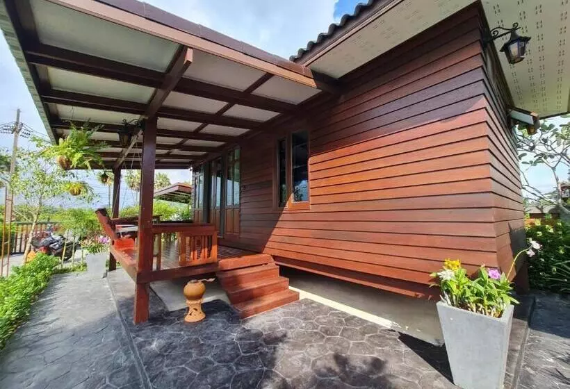 Aamiaismajoitus (B&B) Baan Ati Resort & Spa