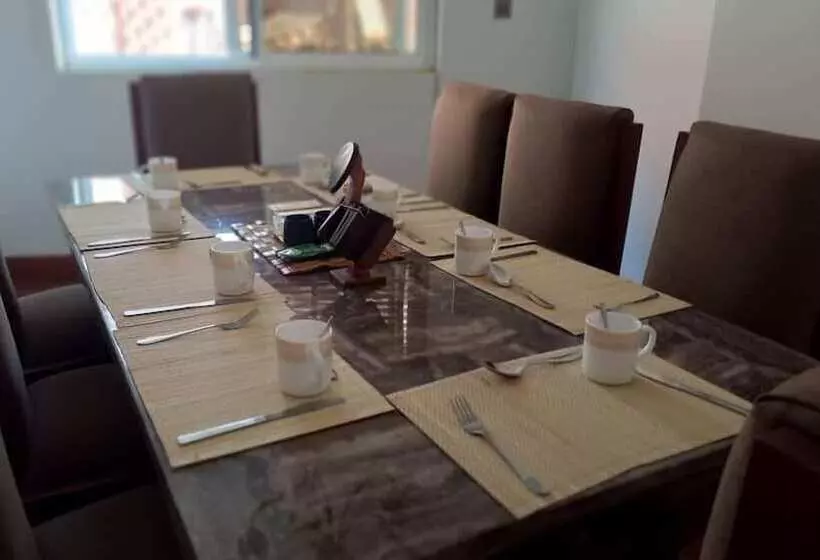 Aamiaismajoitus (B&B) Cozy Hill Gardens