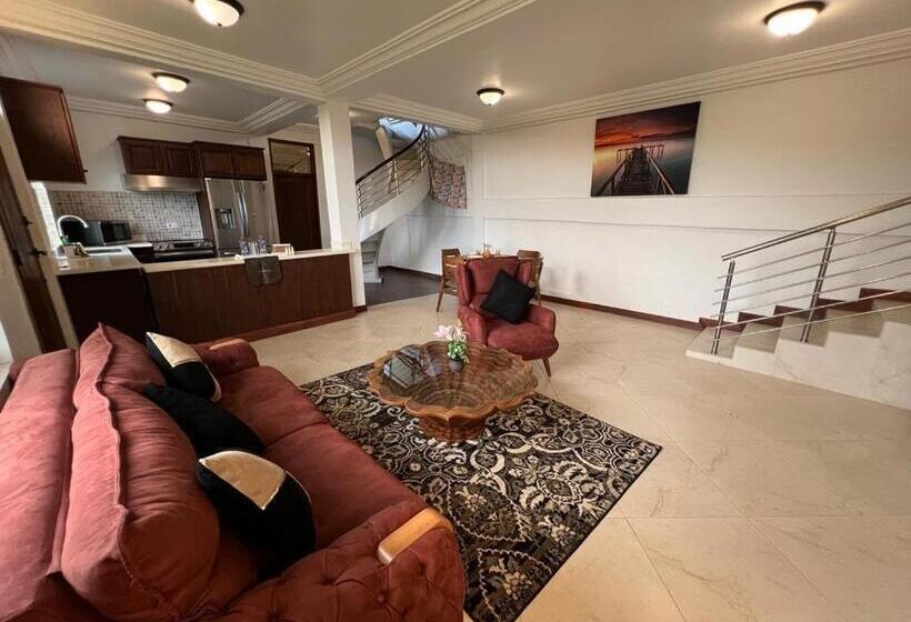 住宿加早餐  Cozy Hill Gardens