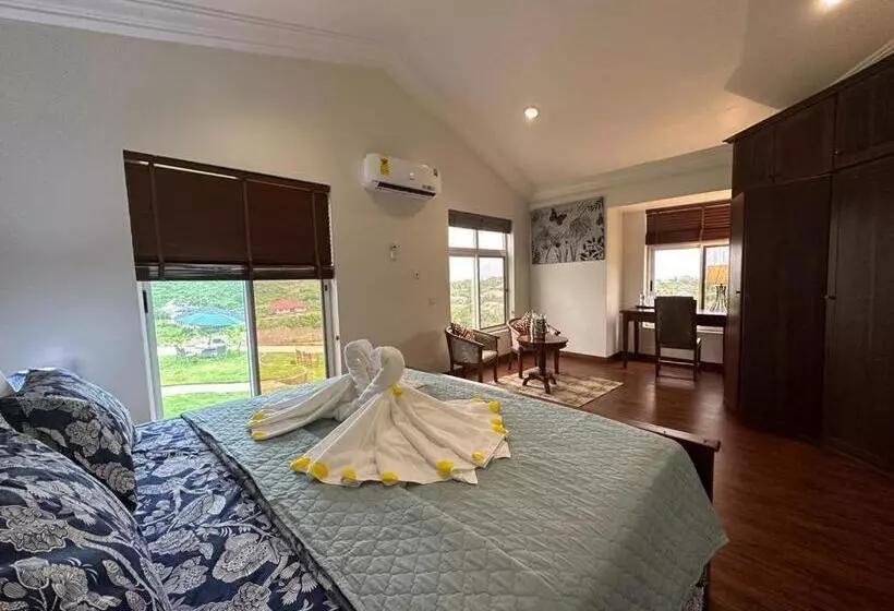 Aamiaismajoitus (B&B) Cozy Hill Gardens