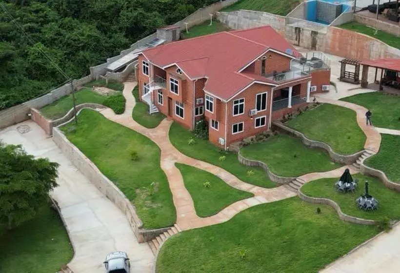 Aamiaismajoitus (B&B) Cozy Hill Gardens