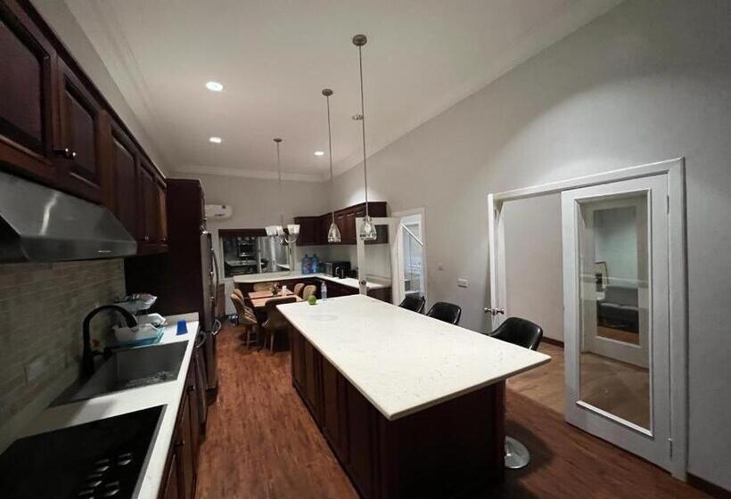 住宿加早餐  Cozy Hill Gardens