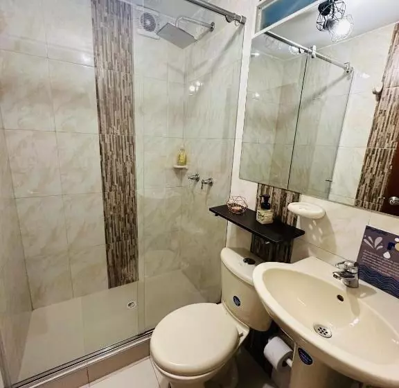 تختخواب و صبحانه Habitación Doble Para 4 Personas Cerca Del Aropuerto