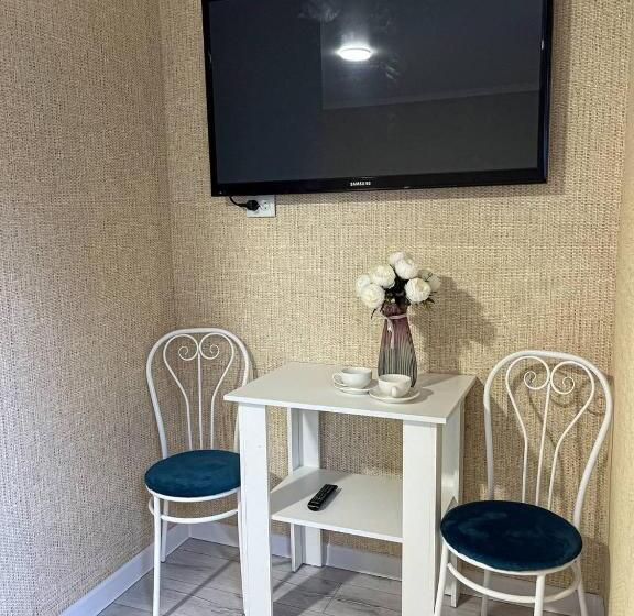 تختخواب و صبحانه Meiman