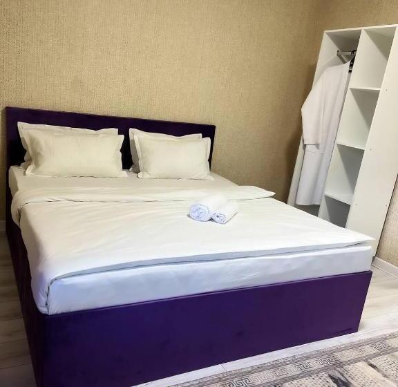 تختخواب و صبحانه Meiman