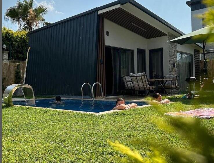 Bed and Breakfast Vital Home Sapanca Isıtmalı Havuzlu Villa&bungalov